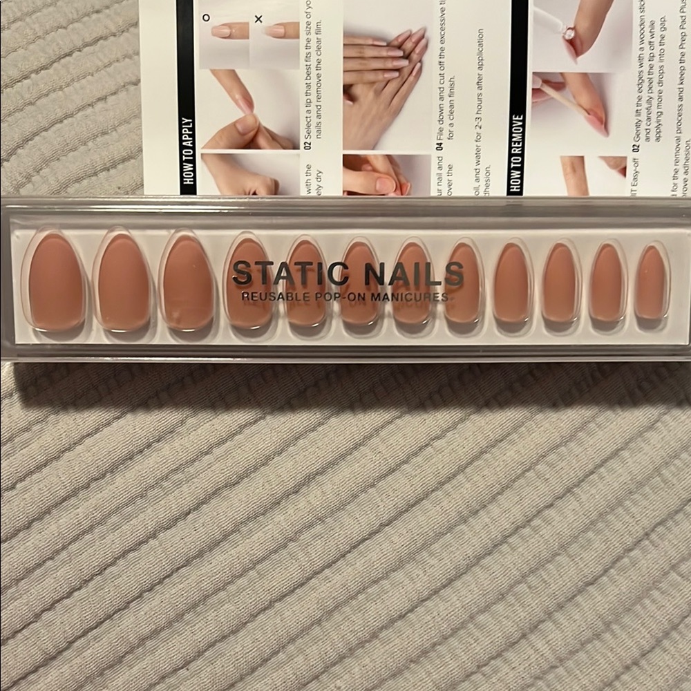 Static Nails Matte Rose Reusable Pop-On Manicures Almond Shape